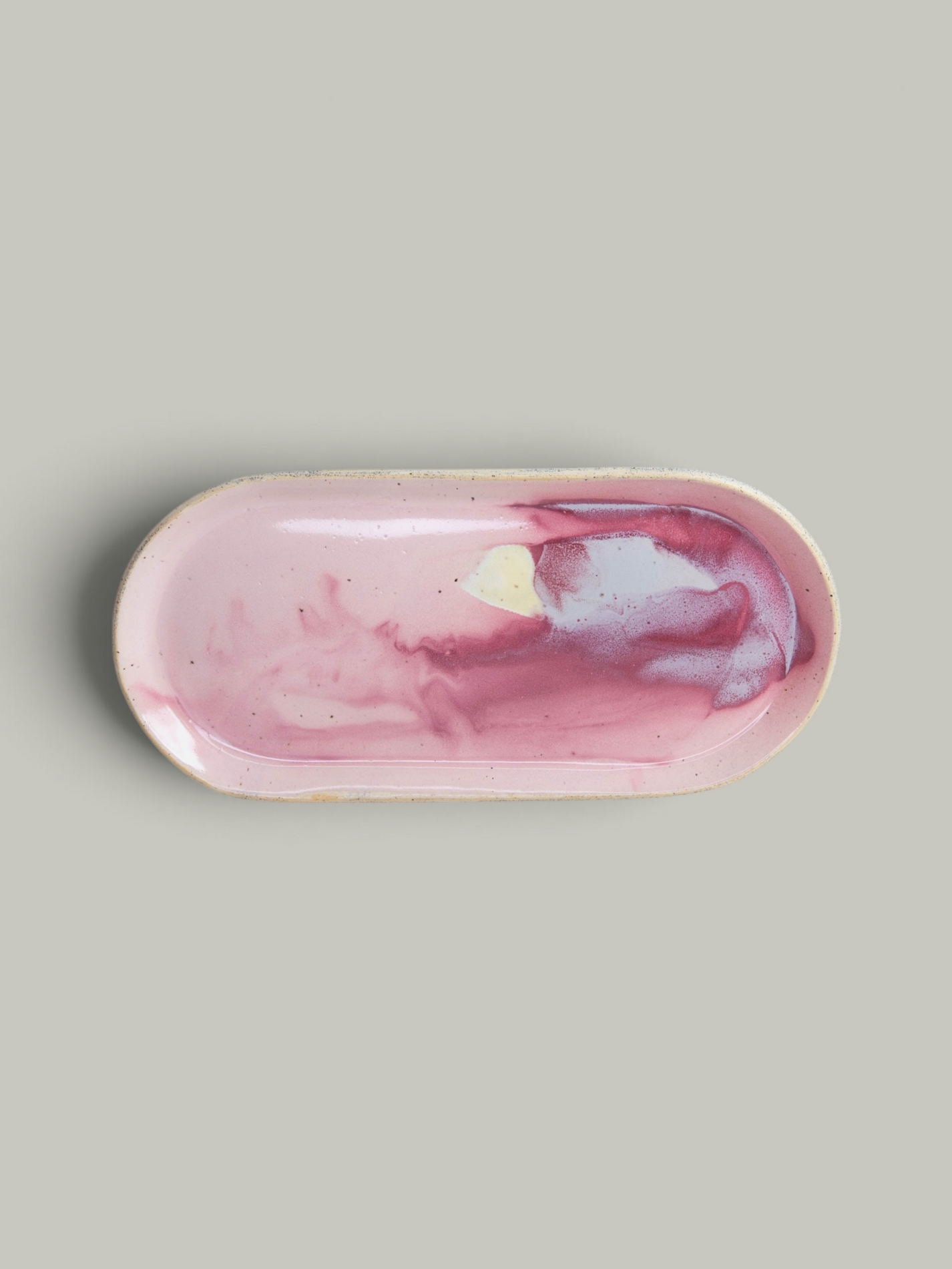 Assiette ovale rose