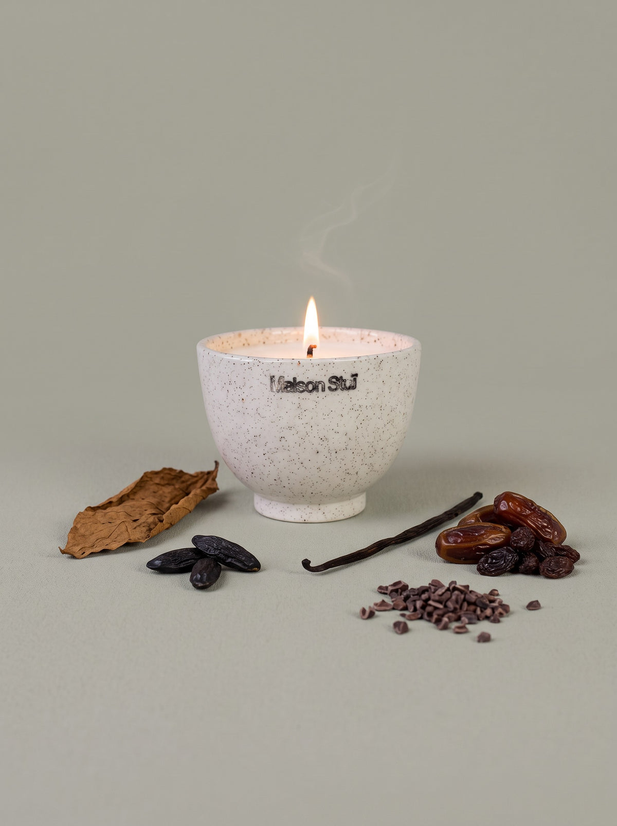 Bougie en céramique  •  Vanille &amp; Tabac