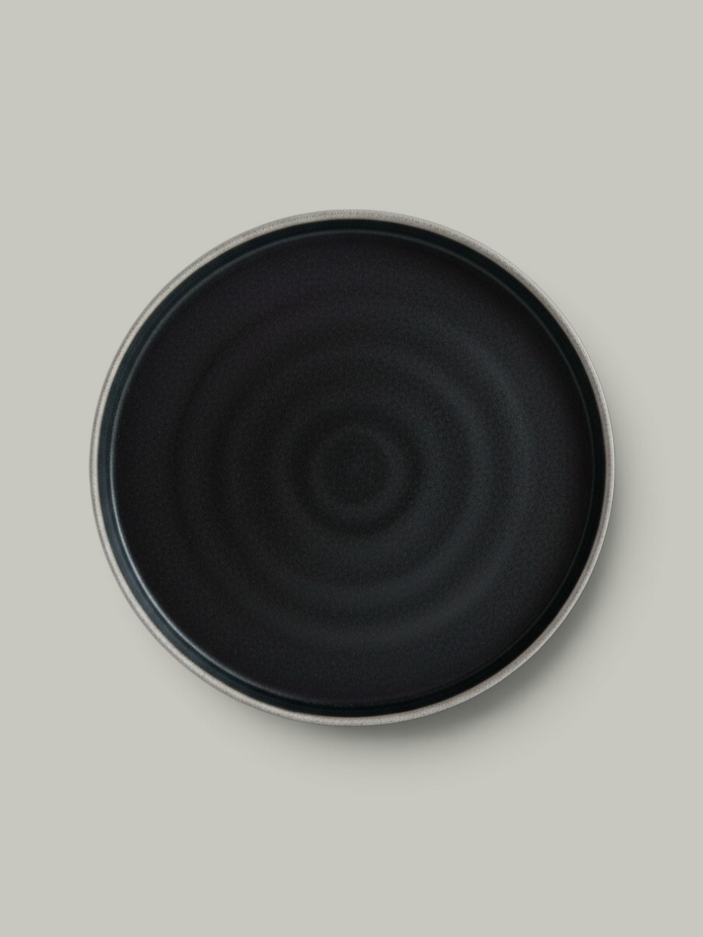 Assiette noire